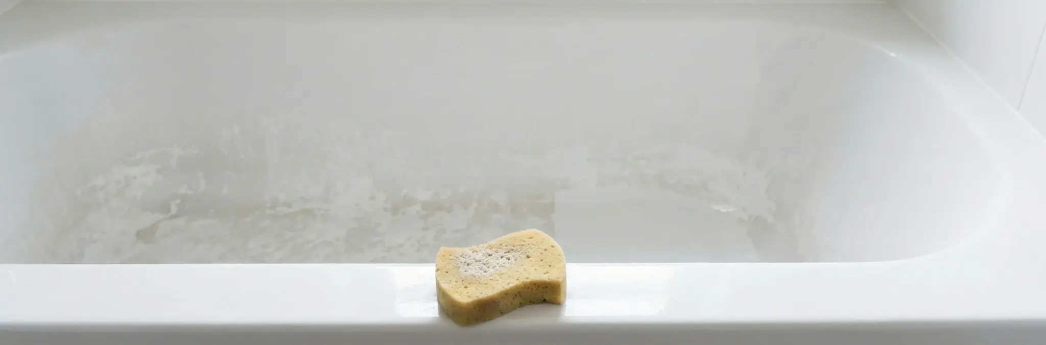 Enlever le calcaire dans la baignoire