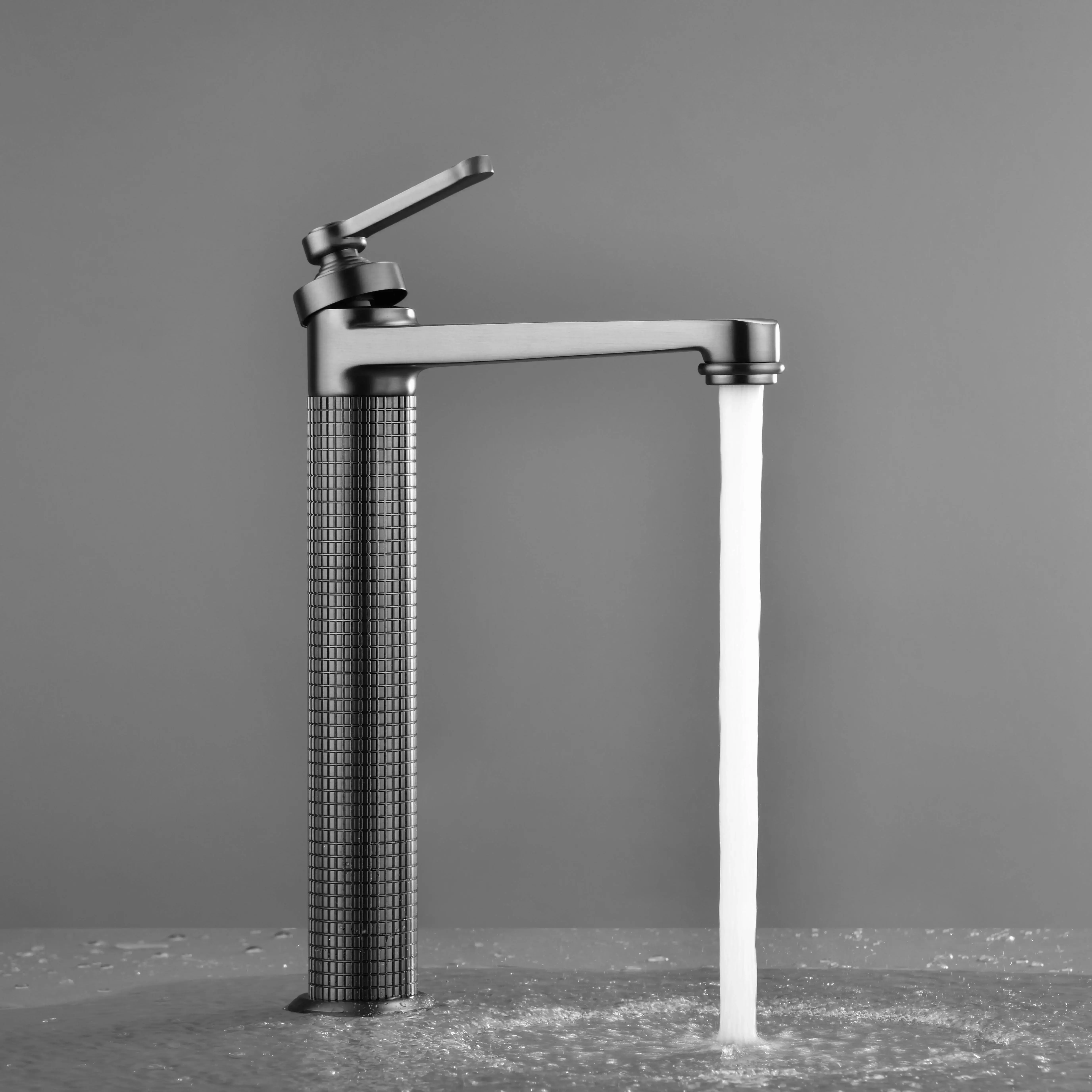 Mitigeur lavabo surélevé cannelé, Gun métal, César 