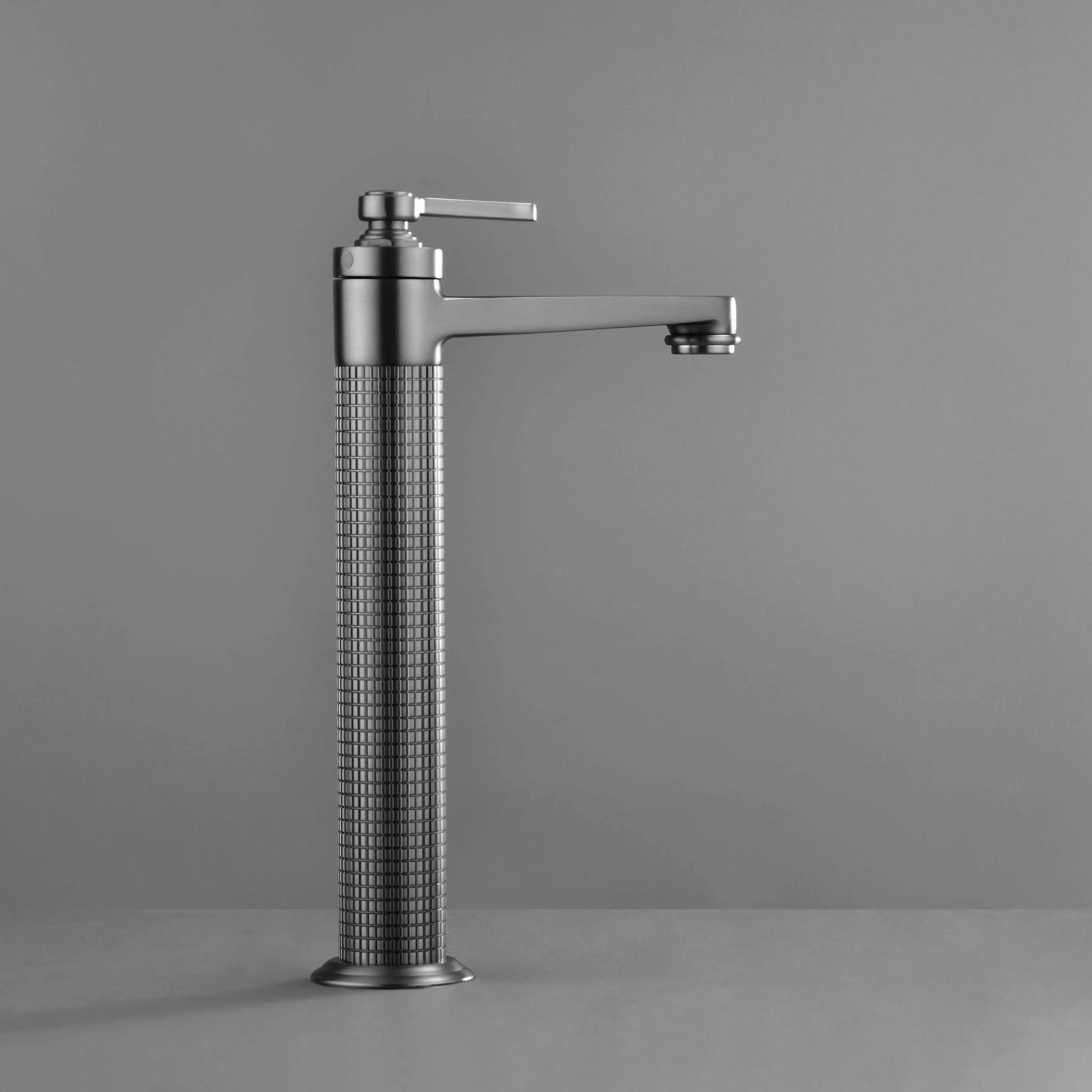 Mitigeur lavabo surélevé cannelé, Gun métal, César 