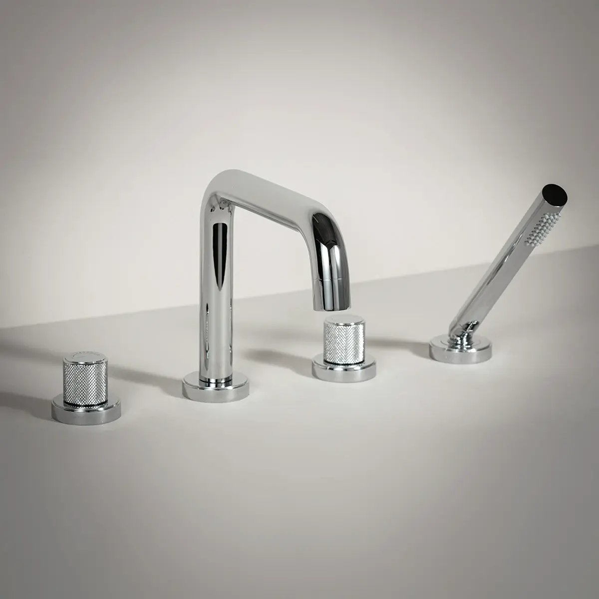 Robinet bain-douche sur gorge Bruma Chromé brillant en PVD
