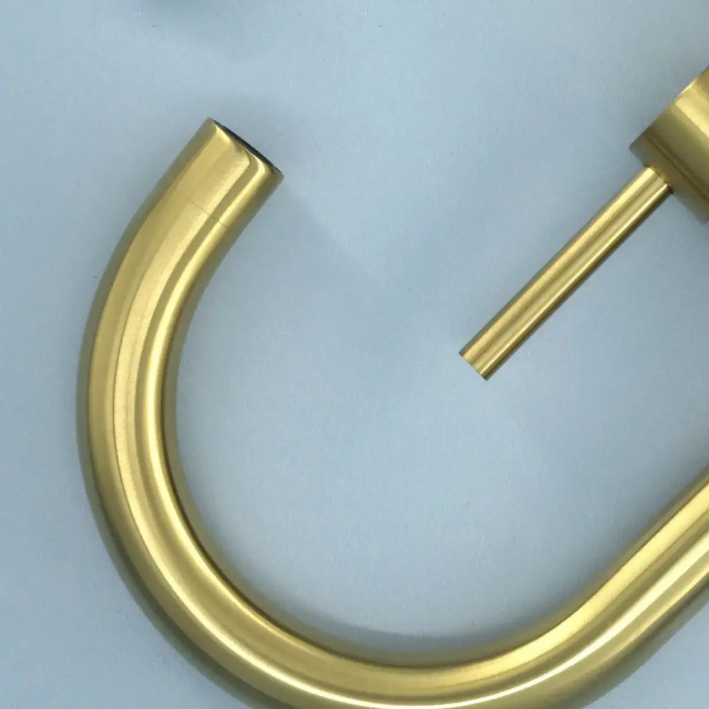 Robinet mitigeur lavabo col de cygne doré brossé, Châtelet.webp