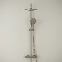 colonne_douche_thermostatique_Madeleine-champagne-face.webp