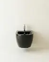 Bidet suspendu Compact noir, Stelvio fond blanc.webp