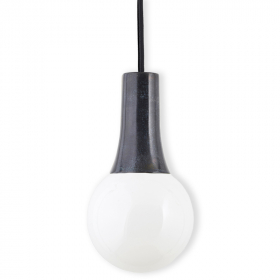 Suspension design noir avec ampoule ronde blanche