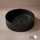 vasque-a-poser-cannelee-quarante-cm-noir-mat.webp