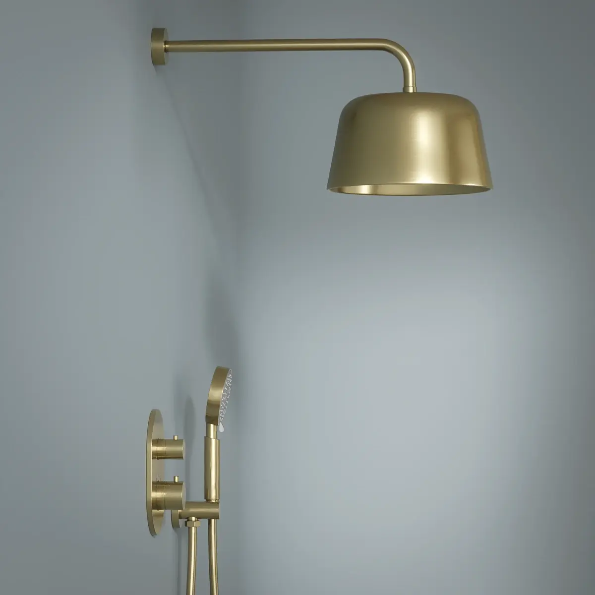 Mitigeur de douche encastrée avec pomme cloche doré brossé, douchette ronde, Châtelet