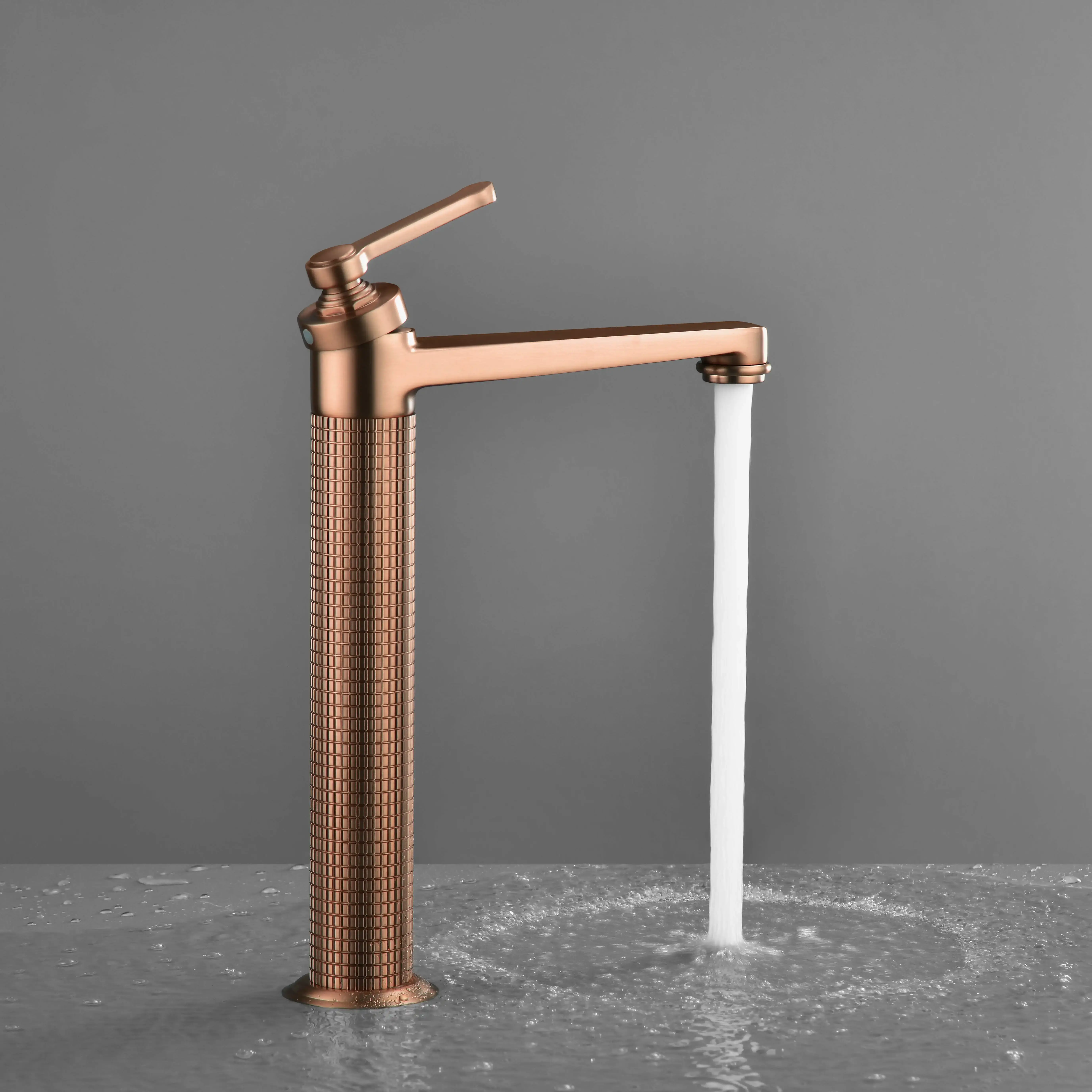 Mitigeur lavabo surélevé cannelé, Doré Rose brossé, César   