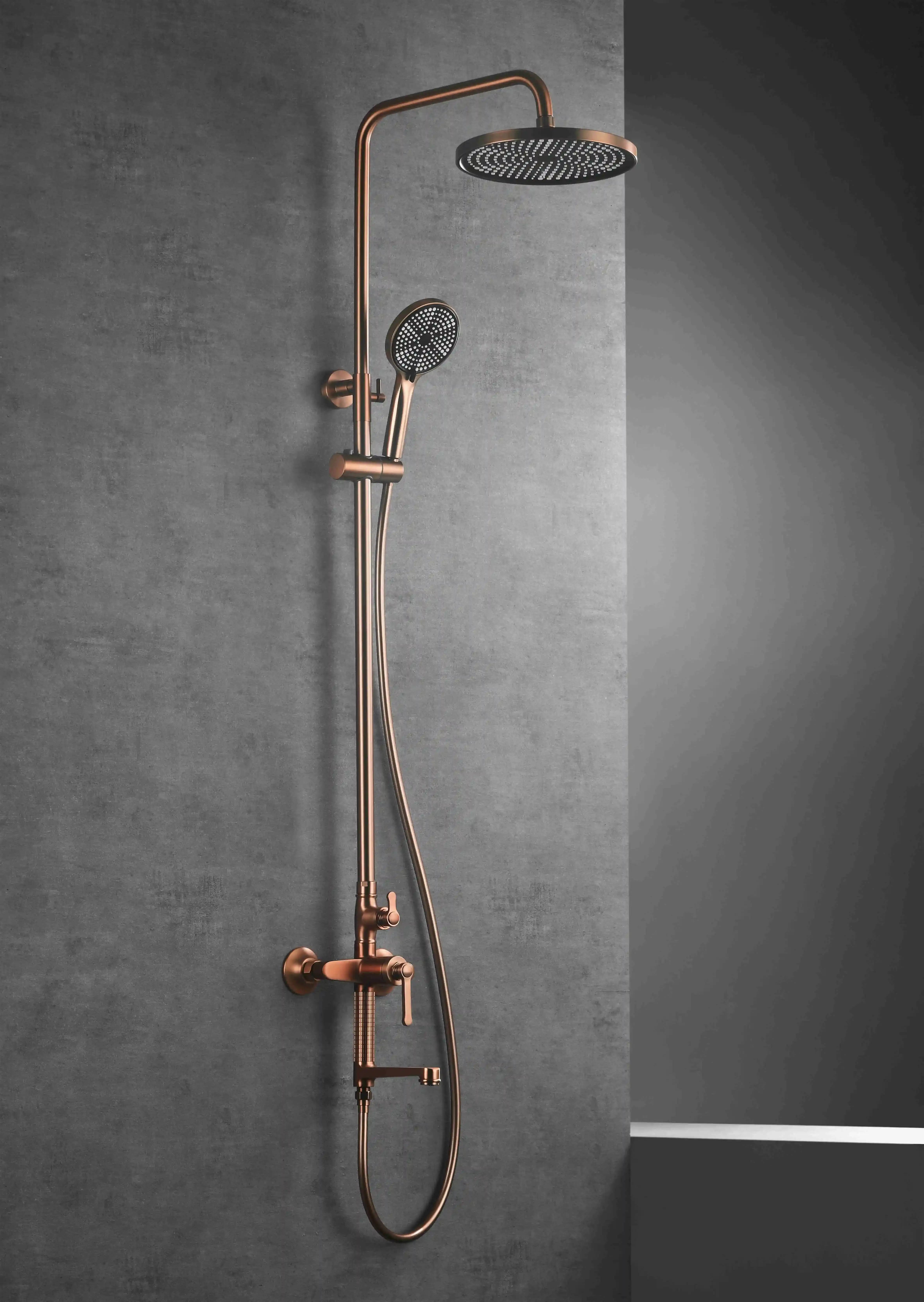 Colonne bain-douche César doré rose brossé, design cannelé avec douchette murale