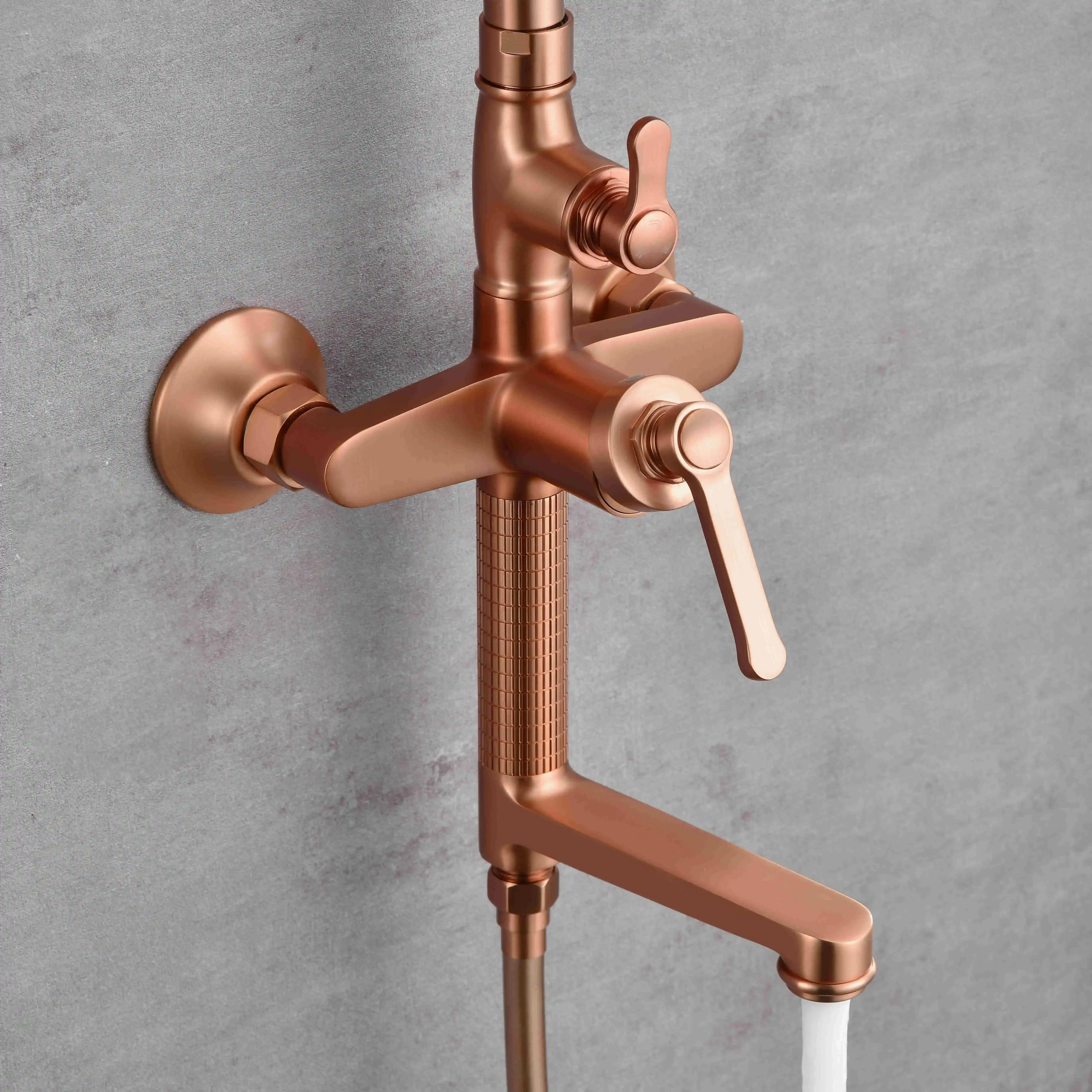 Colonne de douche et bain douche cannelée, Doré Rose Brossé, César   