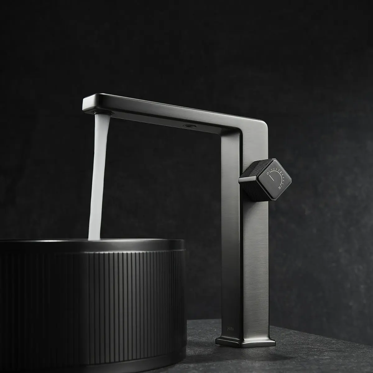 Mitigeur de lavabo manette cannelé, Surélevé, Gun métal, Star 