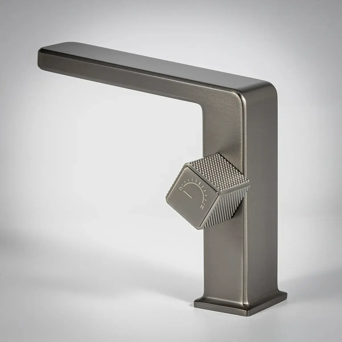 Mitigeur de lavabo manette cannelé, Gun métal, Star 