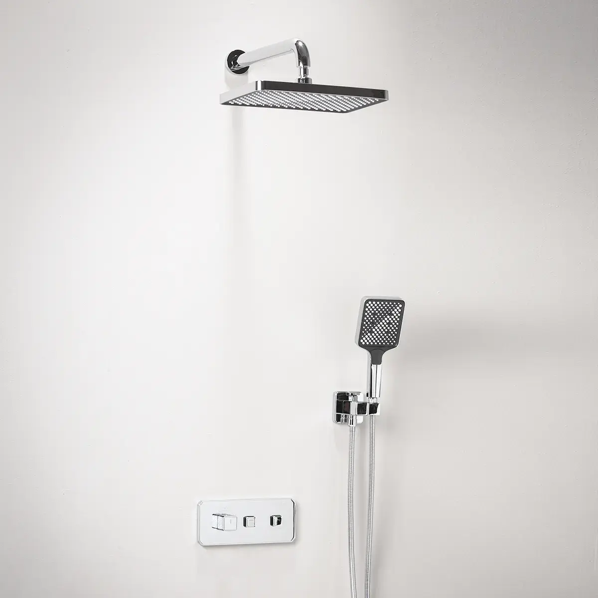 Composition de douche thermostatique encastrée Star finition chromée avec pomme de tête, douchette et manette cannelée.