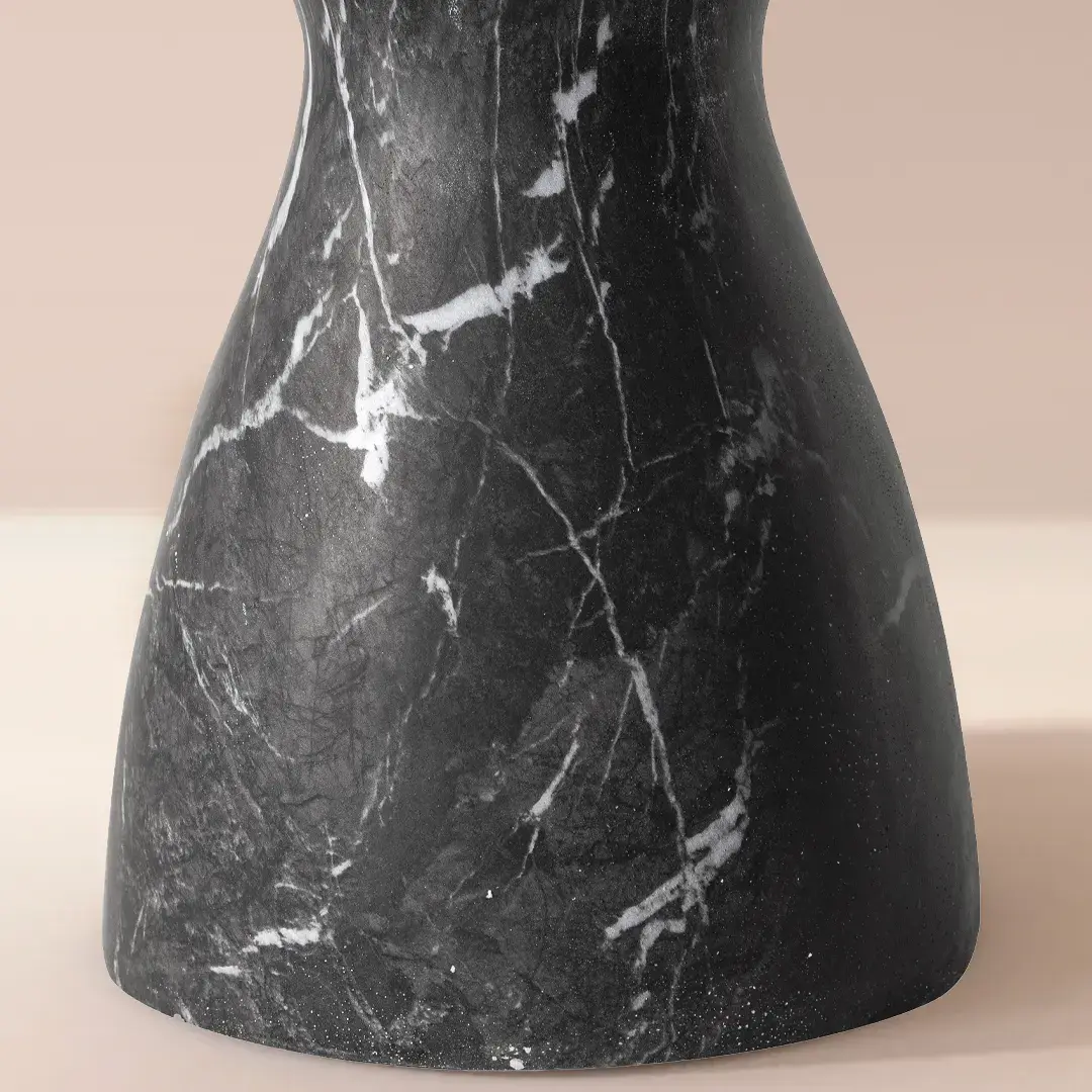 Tabouret - table basse, 40x40x45, résine aspect marbre noir mat, Mesa  