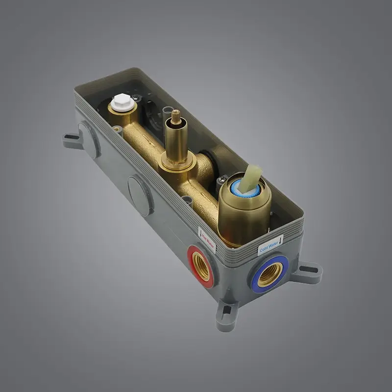 Composition mitigeur de douche encastrée, pomme de tête et set douchette, doré brossé, Chatelet  