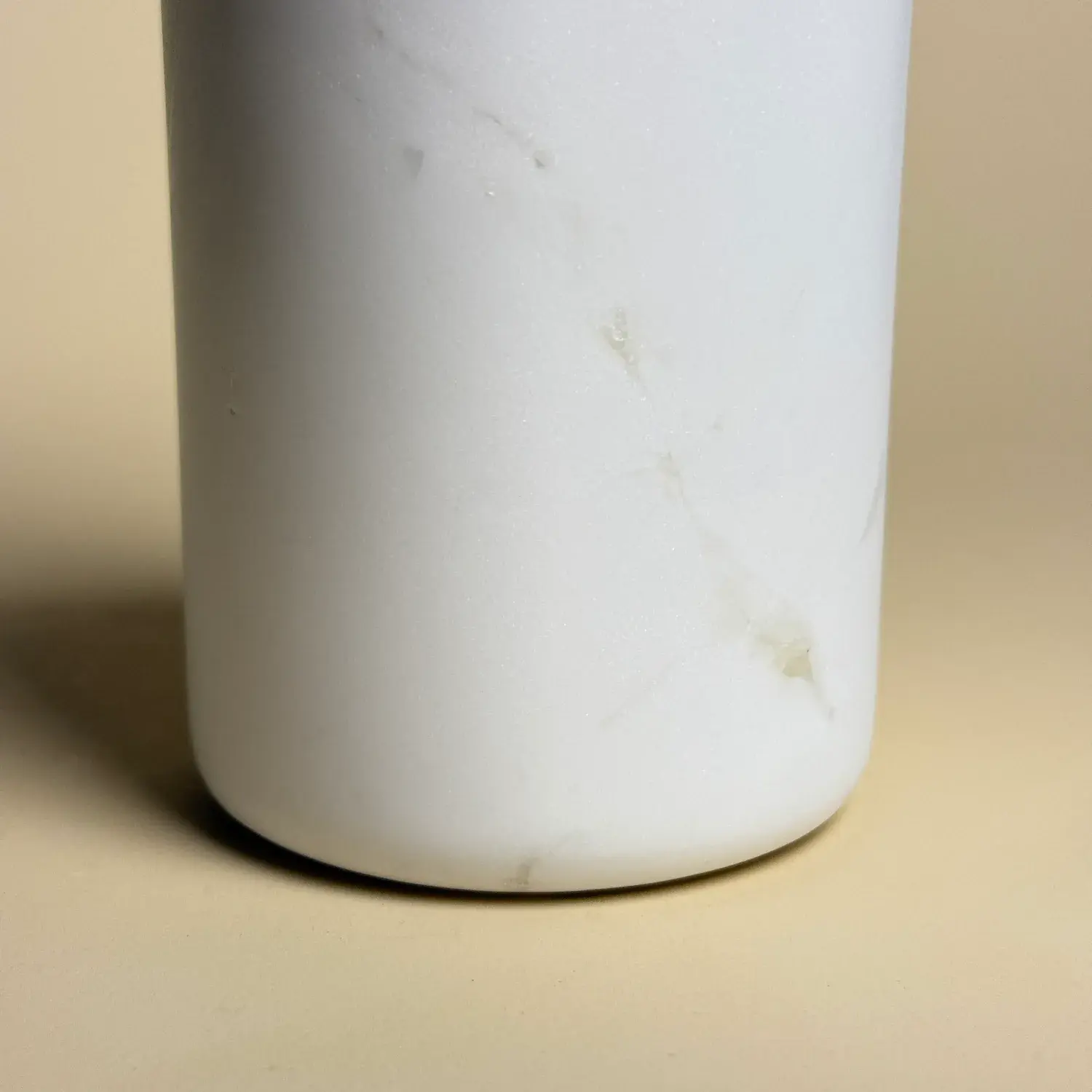 Pot à poser rond, marbre véritable blanc, Petra   