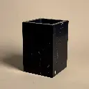 Pot à poser carré en marbre noir Nero Marquina.webp