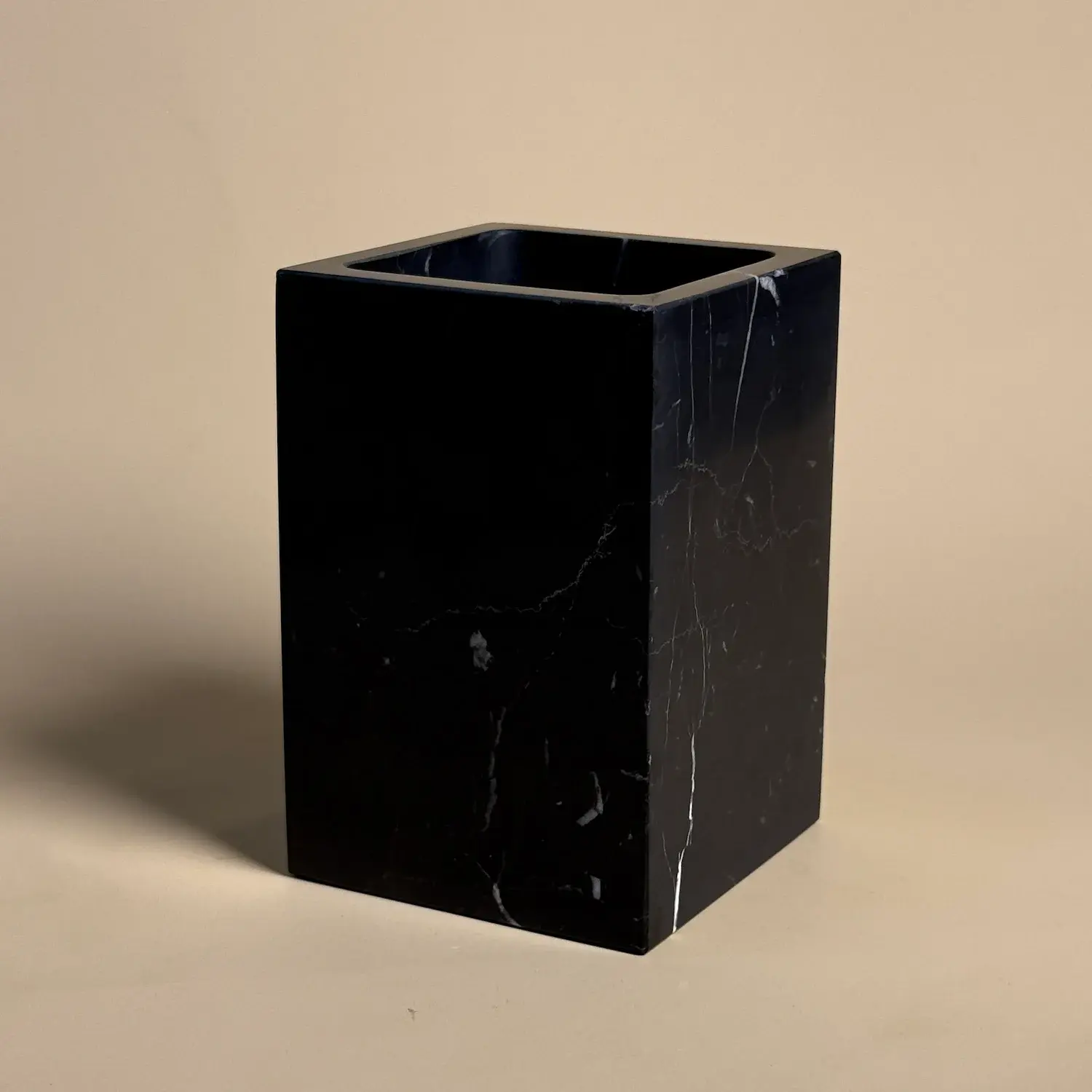 Ensemble d'accessoires Salle de Bain Carré, Petra, Marbre Nero Marquina, Pompe Chromée