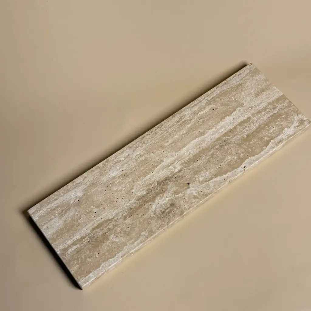 Plateau rectangulaire à poser en travertin beige,.webp