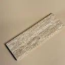 Plateau rectangulaire à poser en travertin beige,.webp