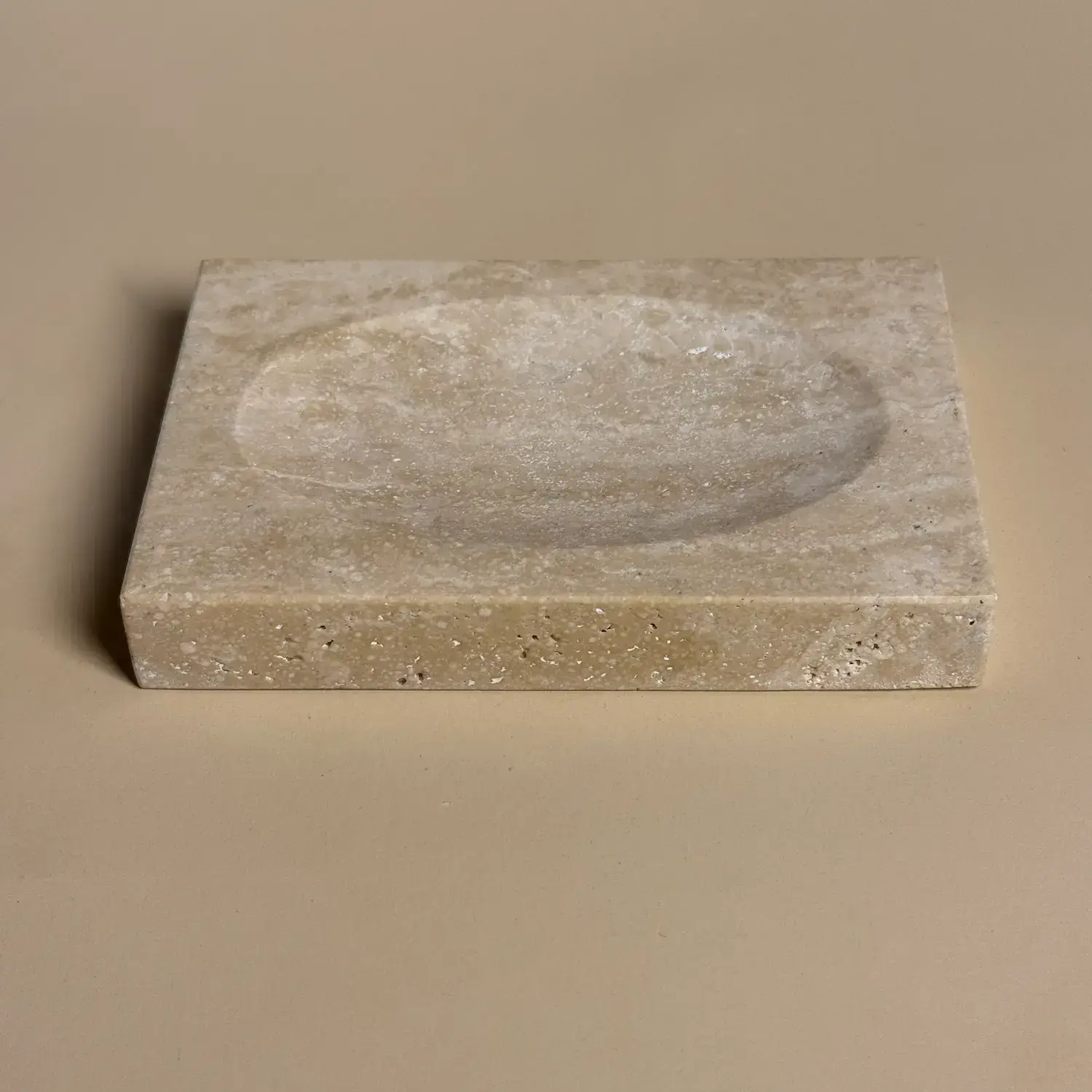 Ensemble Accessoires Salle de Bain Rond, Petra , Travertin Beige, Pompe dorée brossée 