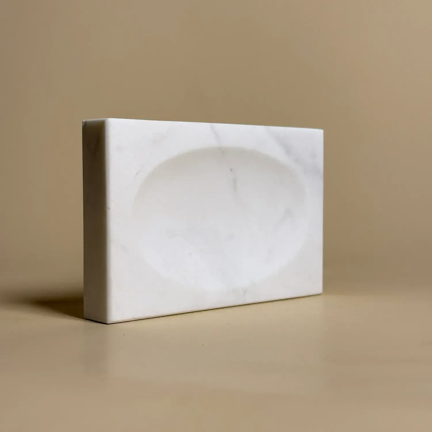 Ensemble d'Accessoires Salle de Bain Carré, Petra , Marbre Blanc Véritable, Pompe Dorée Brossée