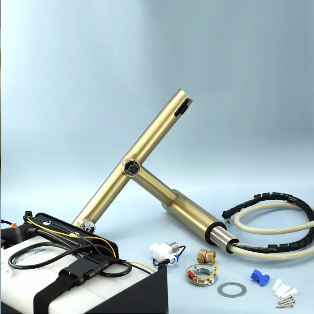 Robinet Electronique + Distributeur de savon + Sèche-mains sur plage, Doré mat, Orly Air (1).webp