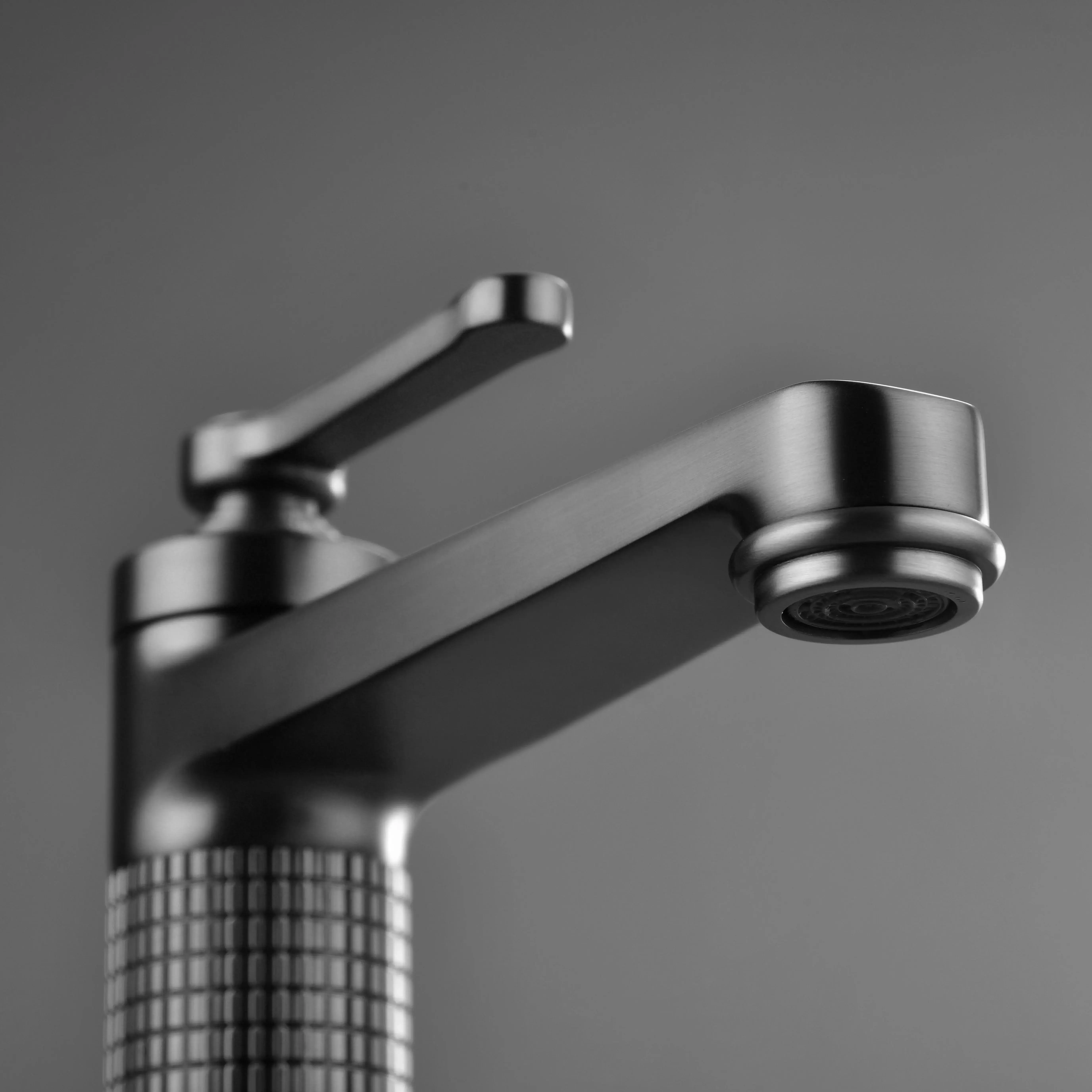 Mitigeur lavabo cannelé, gun métal, César 1   