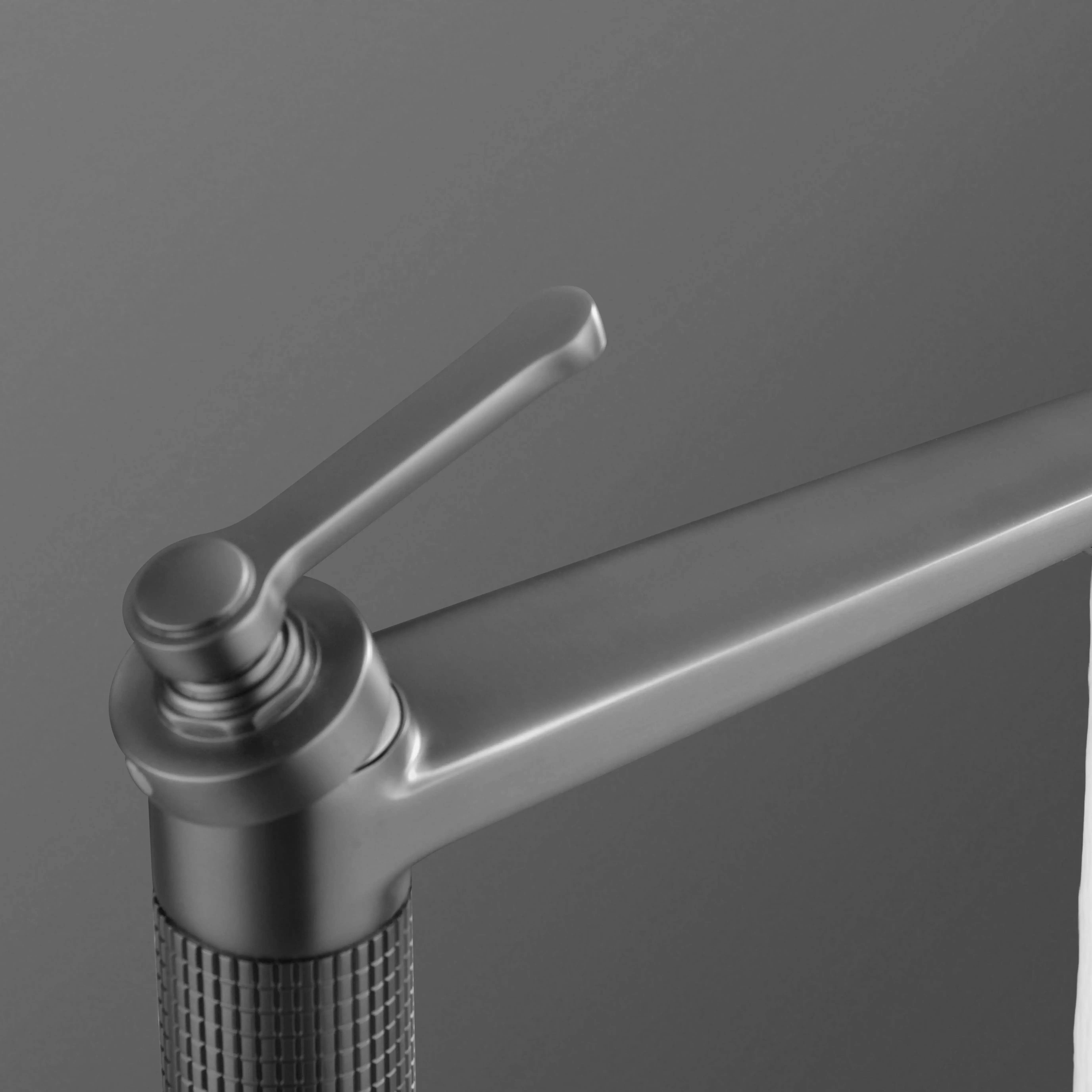 Mitigeur lavabo surélevé cannelé, gun métal, César 1   