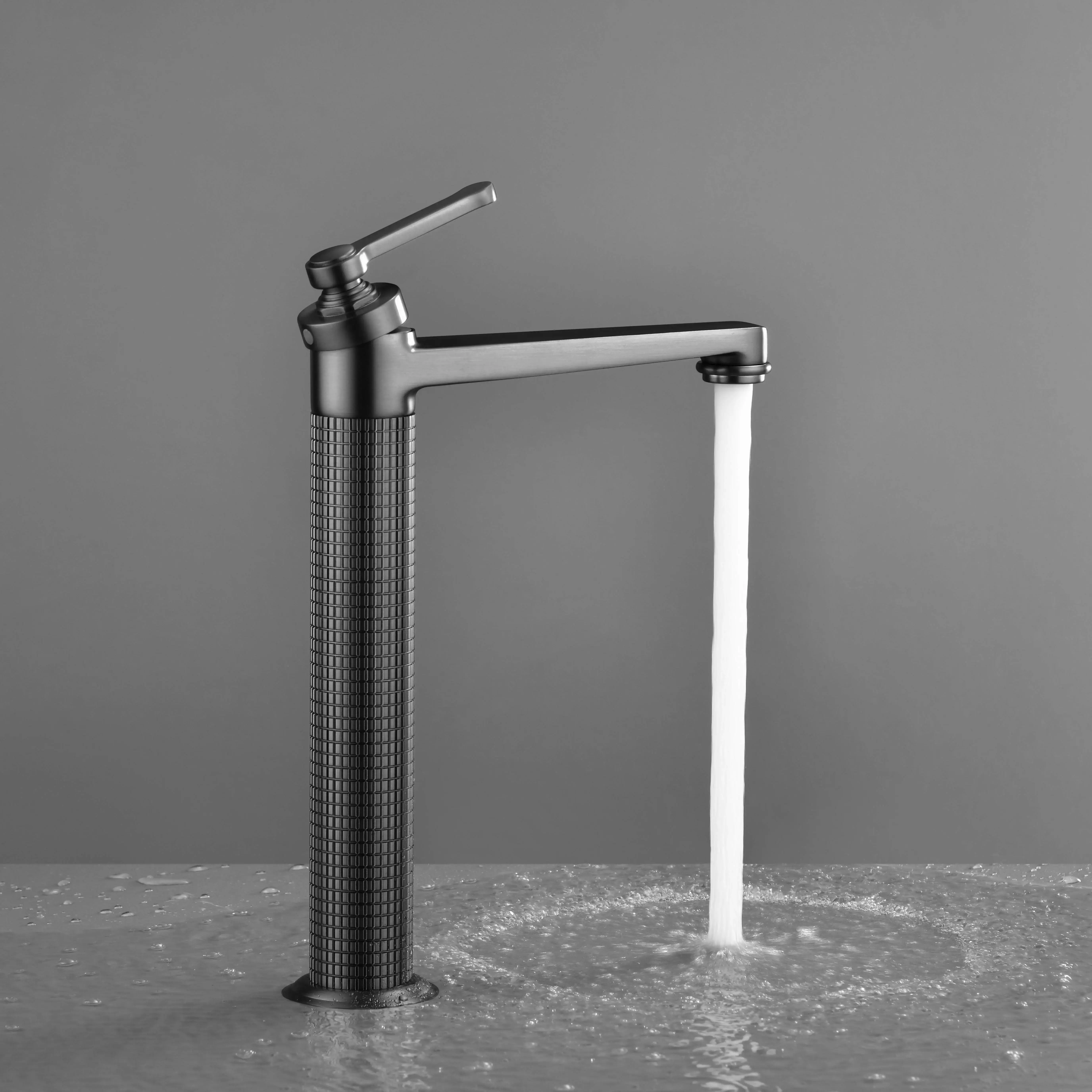 Mitigeur lavabo surélevé cannelé, gun métal, César 1   