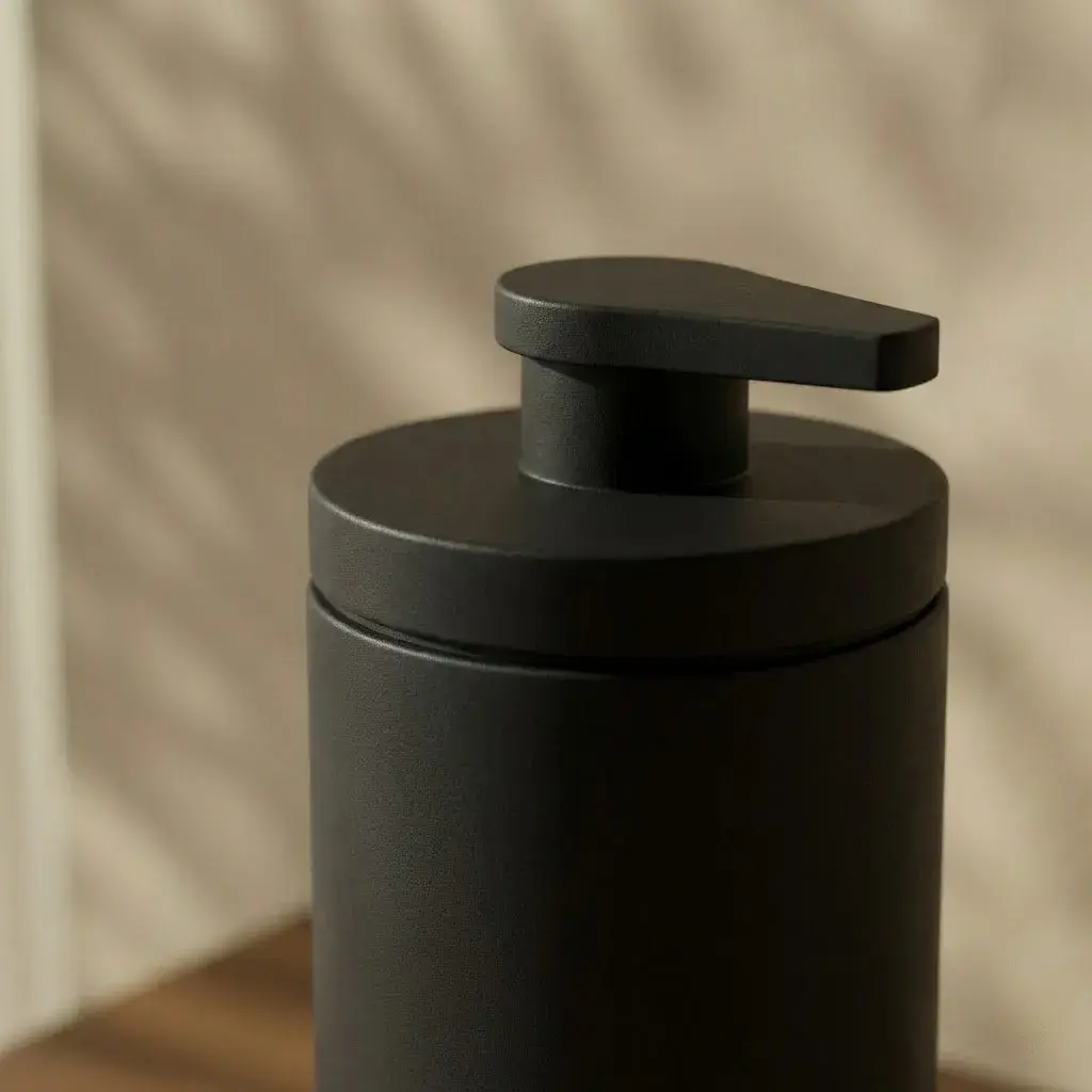 Pompe à savon, laiton noir mat 13cm, Infinity Flow