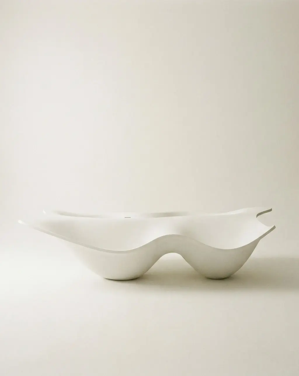 Baignoire îlot double, résine minérale 235x185cm, Flow