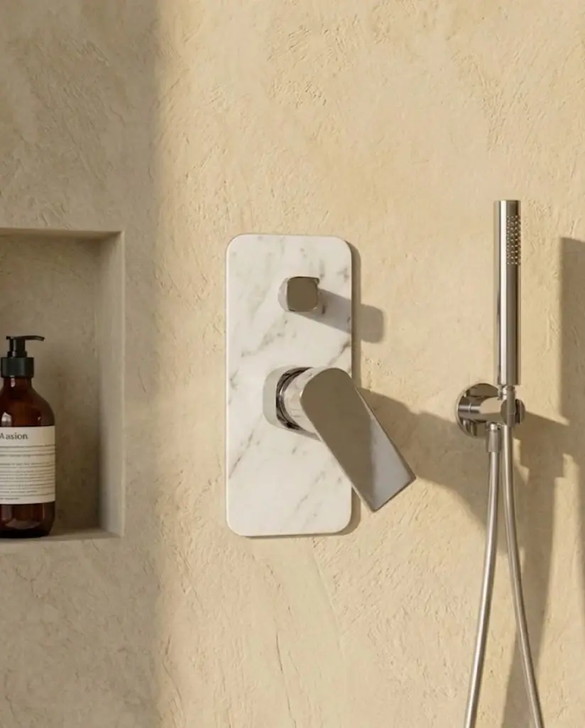 Mitigeur bain-douche encastré, finition marbre blanc, Infinity Elements.webp