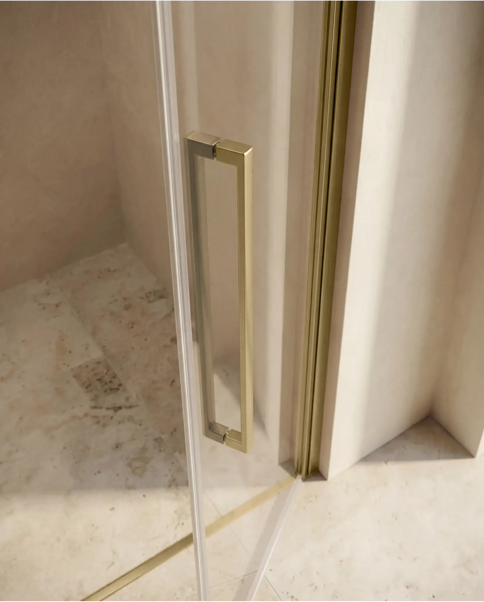 Porte de douche saloon, Sur-mesure de 58 à 95,5 cm, Doré brossé, Regia 