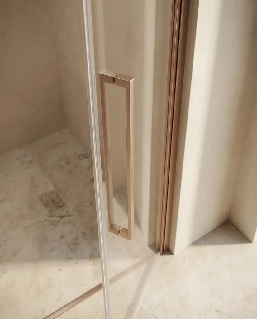 Porte de douche saloon, Sur-mesure de 58 à 95,5 cm, Doré rosé brossé, Regia (4).webp