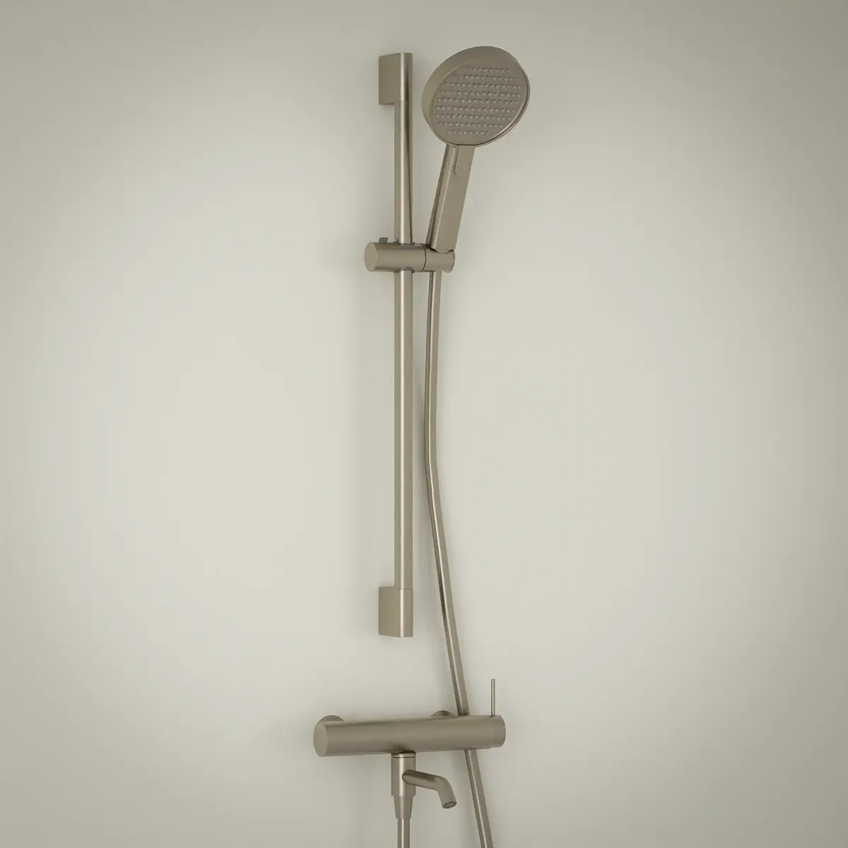 mitigeur de bain-douche mécanique Madeleine finition PVD champagne avec mitigeur et inverseur.