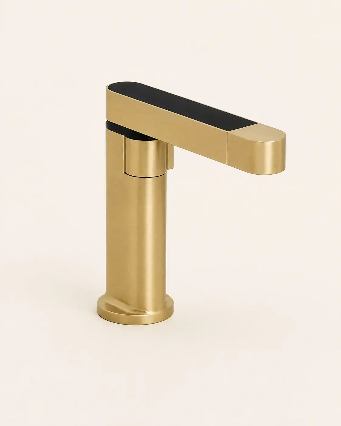 Mitigeur lavabo avec bec rotatif et extractible avec affichage digital par recharge, doré brossé, Waterled - design rectiligne raffiné avec finition dorée satinée, bec plat amovible pivotant et commandes intuitives, technologie digitale intégrée rechargeable USB pour une expérience luxueuse et fonctionnelle