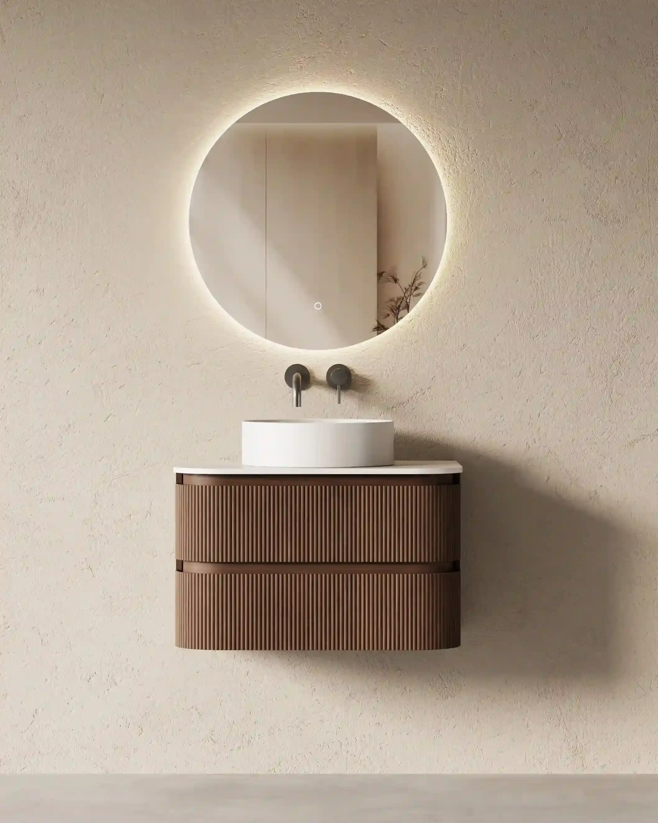 Meuble vasque arrondi suspendu Axel 75cm en noyer foncé avec tiroirs cannelés, plan en résine minérale blanc mat et vasque à poser ronde.
