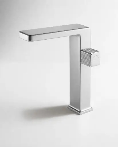robinet-star-haut-chrome.webp