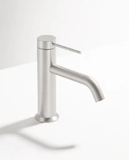 robinet-madeleine-bidet-silverwhite-brossé.webp