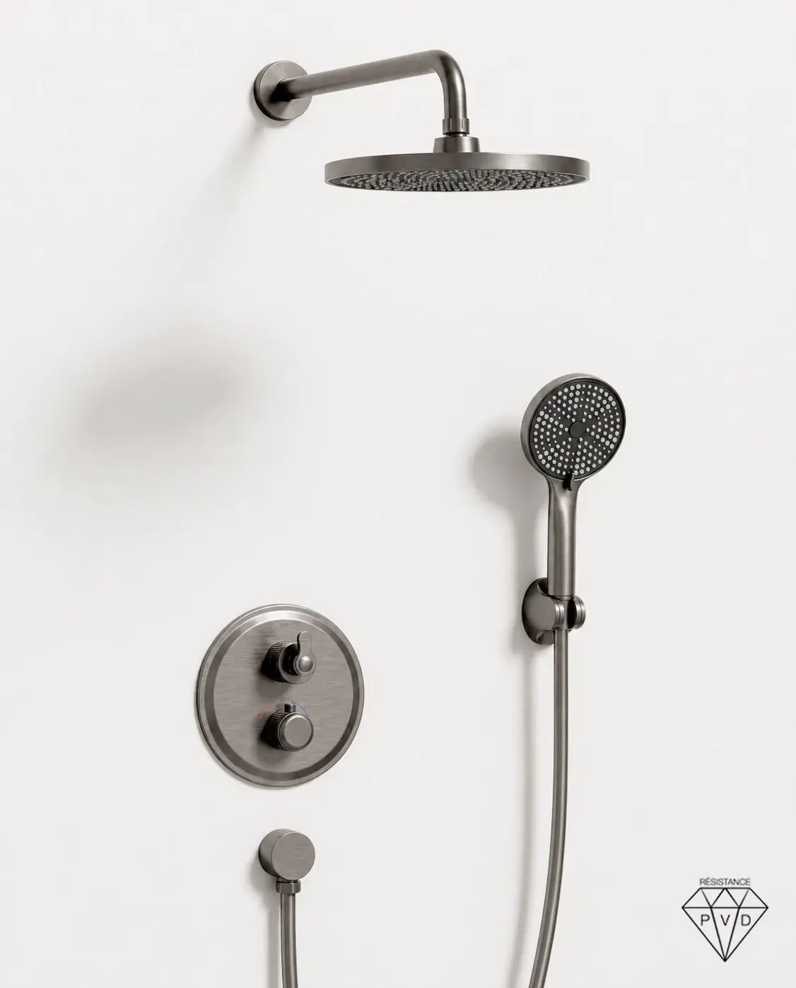 Composition de douche encastrée César gun métal avec mitigeur cannelé, douche de tête circulaire et douchette à main sur support mural.