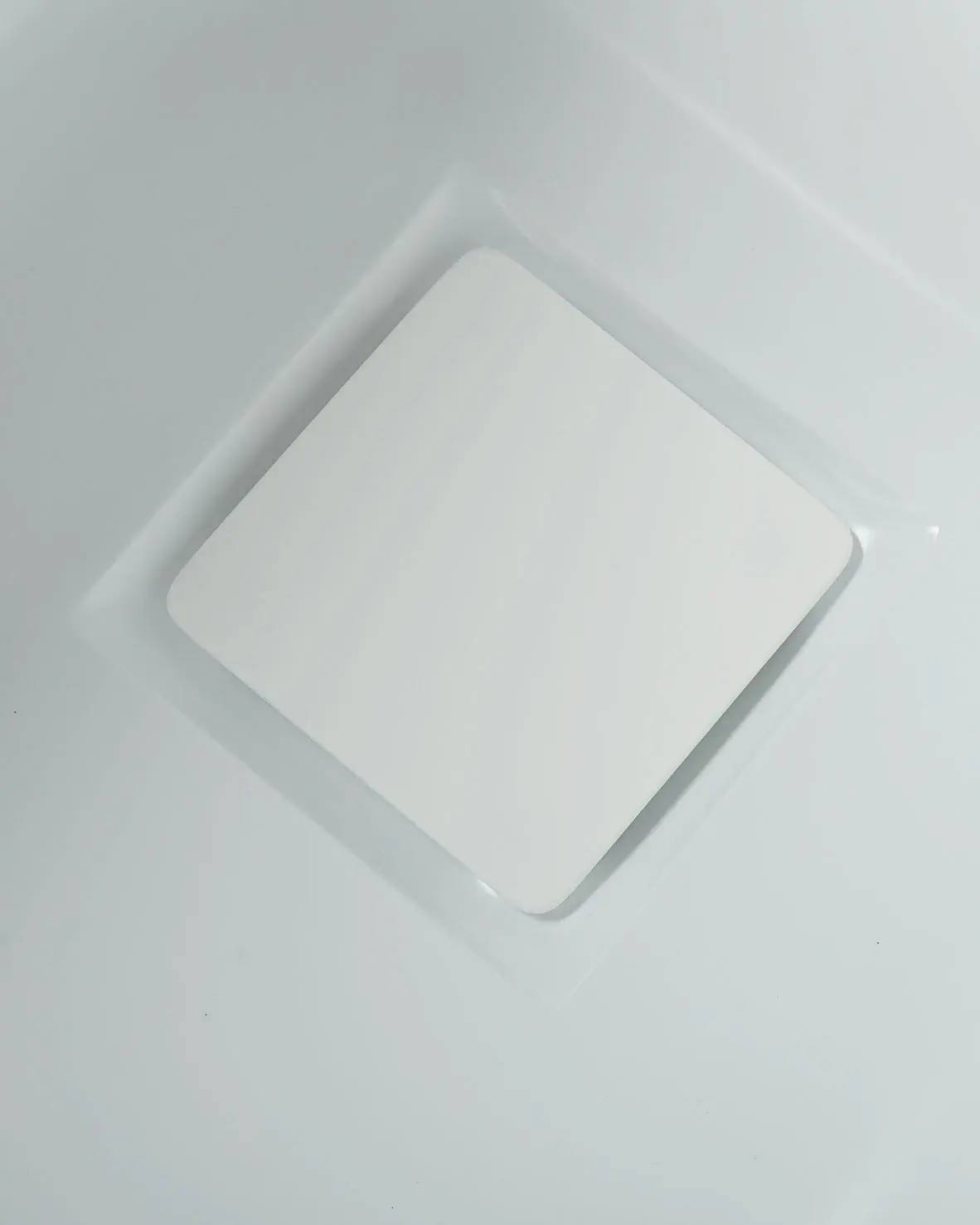 Baignoire rectangulaire acrylique Blanc Mat 130x70 cm – Lavezzi
