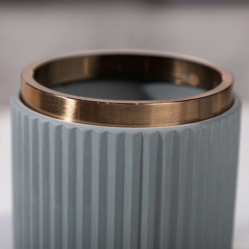 Pot en porcelaine, 2 dimensions, Gris