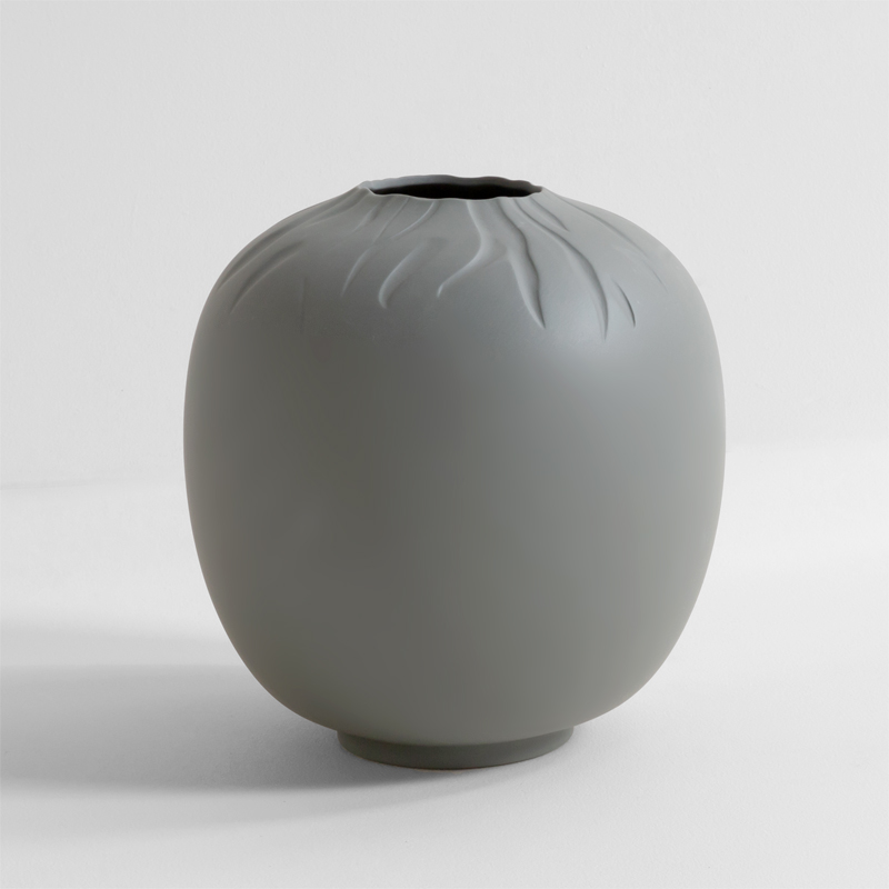 Vase en porcelaine, Gris