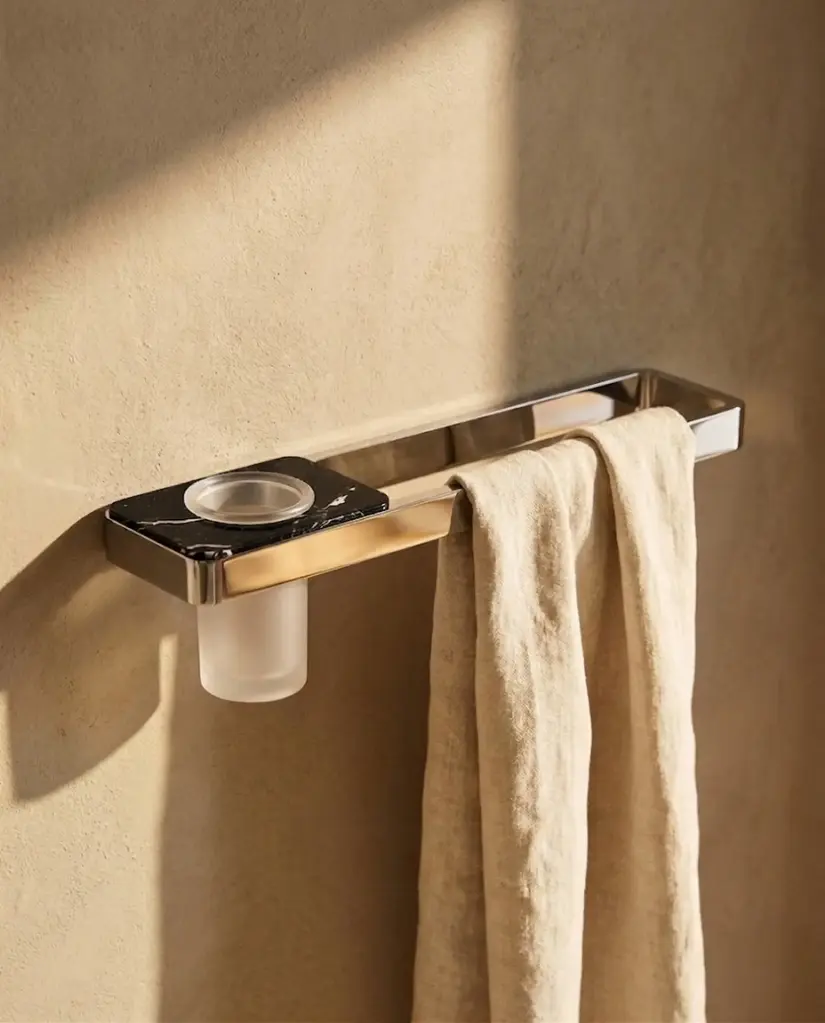 Barre porte serviette 45cm avec porte gobelet, finition marbre noir, Infinity Elements