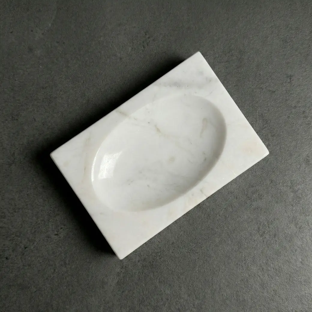 Porte savon à poser, marbre véritable blanc, Petra    